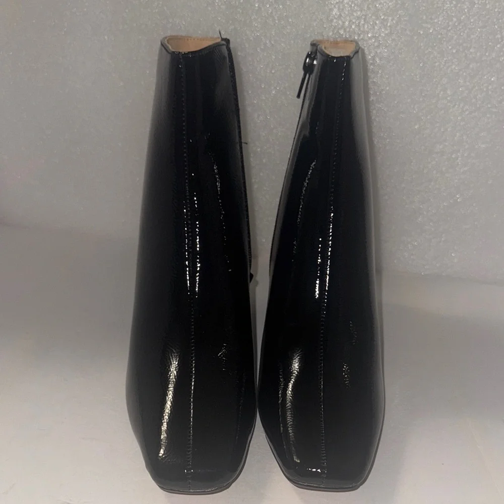 Journee Collection Glossy Black Ankle Booties size 8